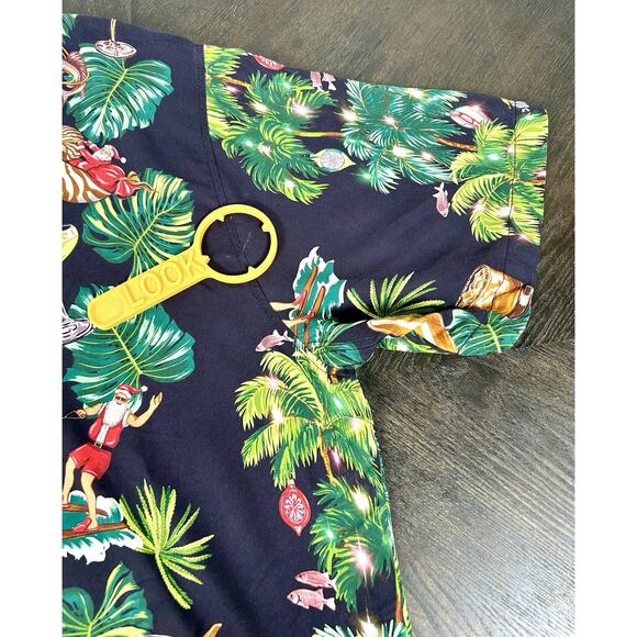 Tommy Bahama Shirt Men's 2XL Hawaiian Santa Print AOP Surfer Silk Camp Holiday - Picture 14 of 15